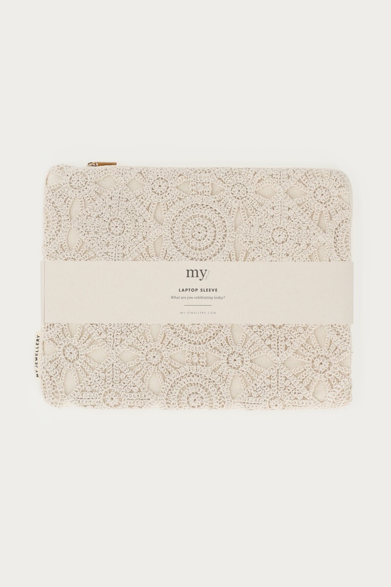 Beige crochet laptop sleeve with flowers | My Jewellery