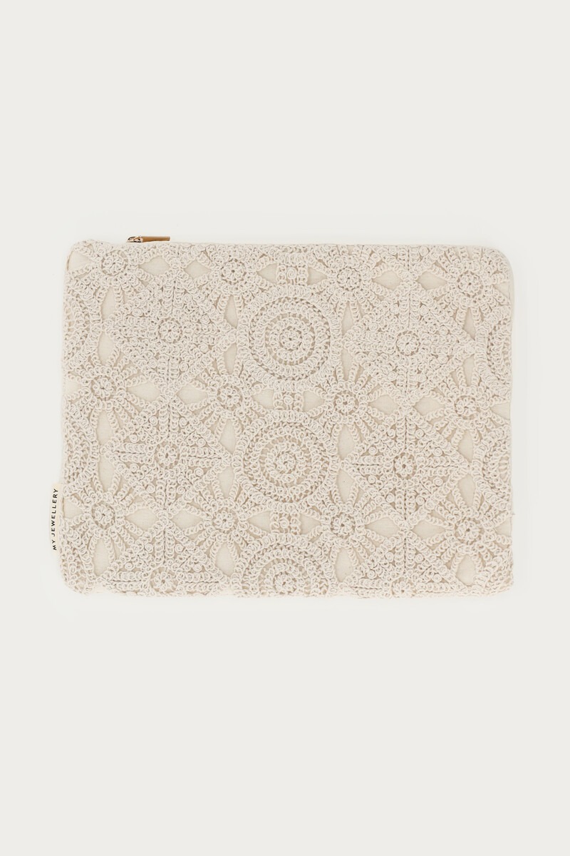 Beige crochet laptop sleeve with flowers | My Jewellery