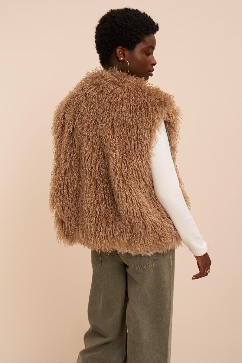 Beige gilet in faux fur look | My Jewellery