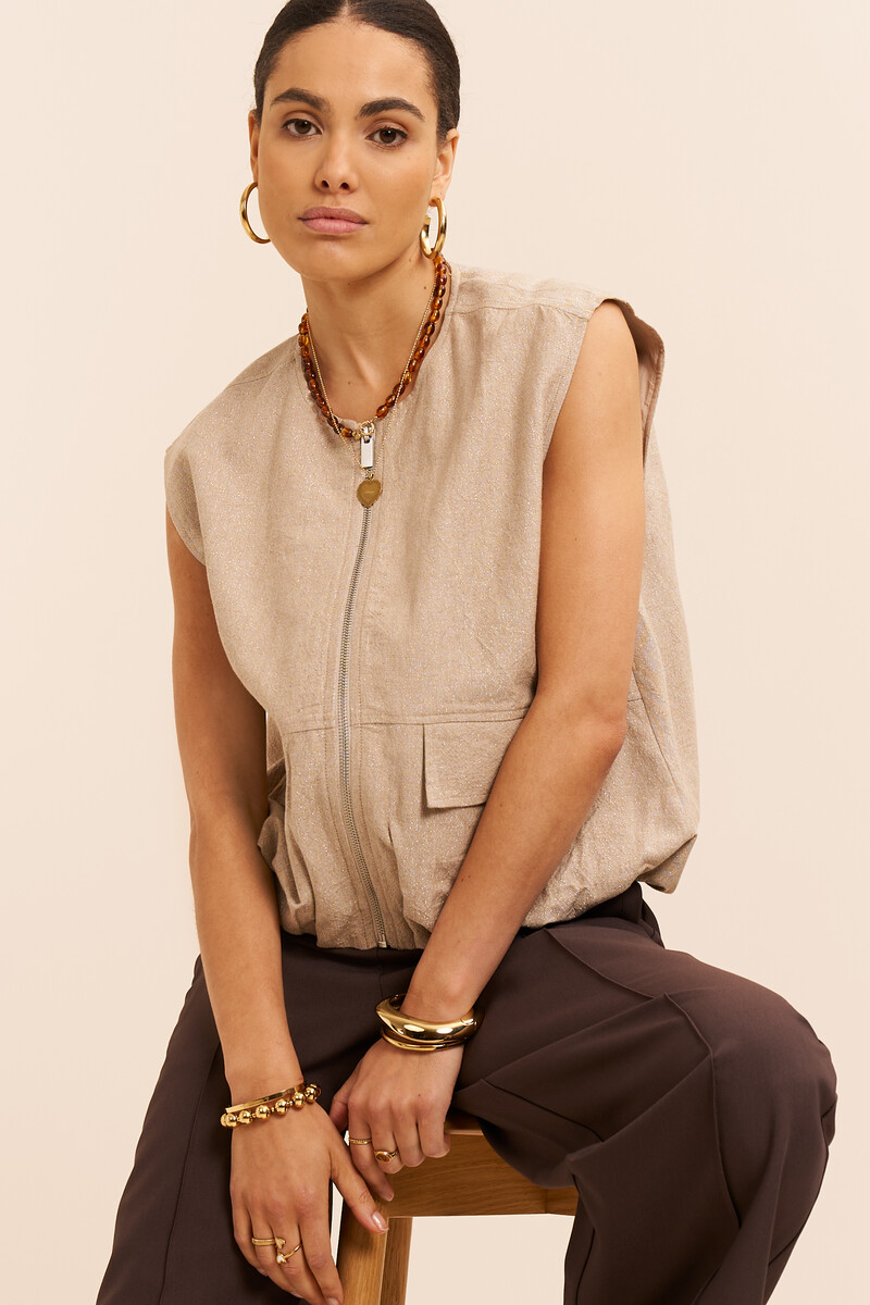 Beige gilet with pockets and zip closure | My Jewellery
