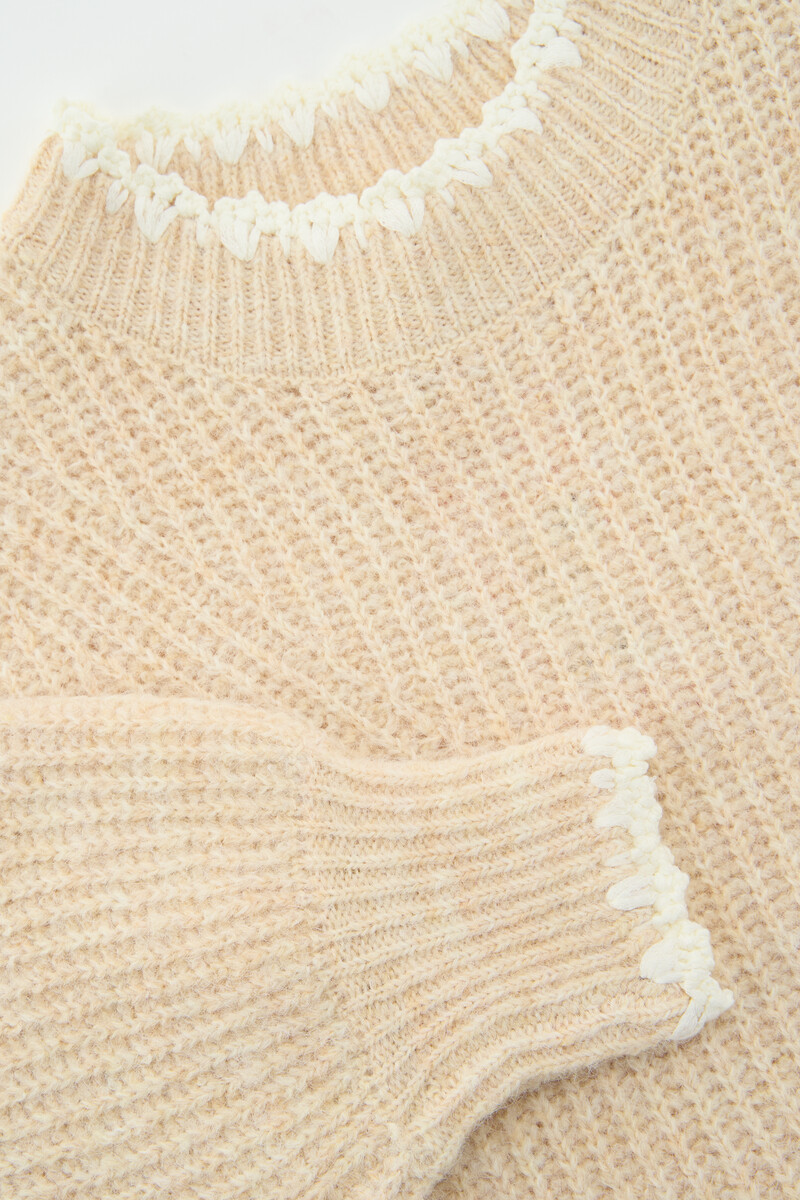 Beige knitted sweater with crochet details | My Jewellery