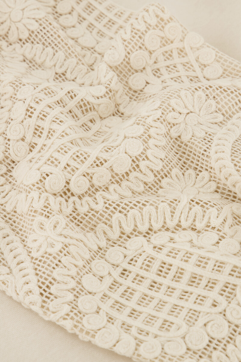 Beige linen blazer with crochet sleeves