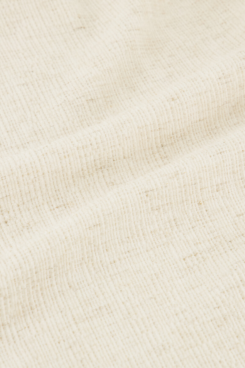 Beige linen look shorts with pleats | My Jewellery