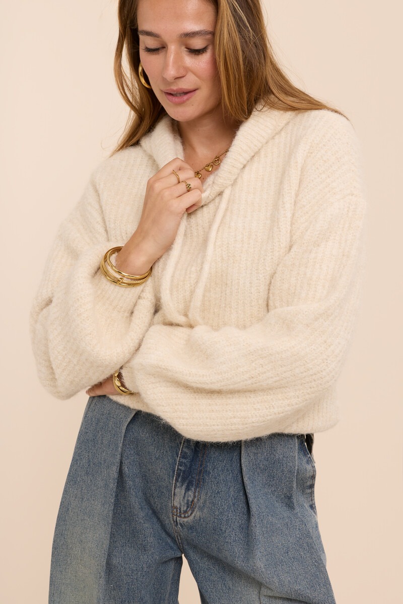 Beige oversized knitted sweater with hood | My Jewellery