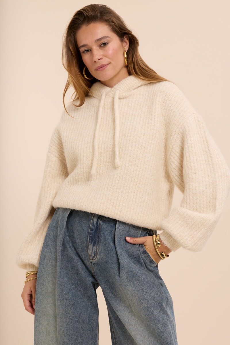 Beige oversized knitted sweater with hood | My Jewellery