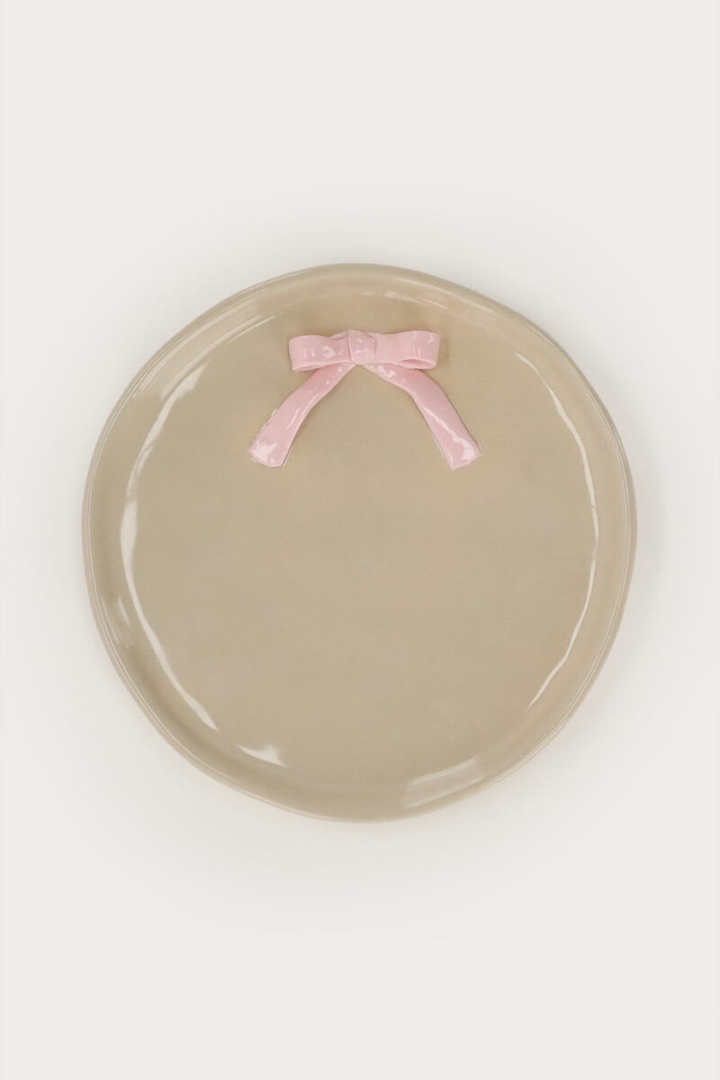 Beige plate with bow | My Jewellery