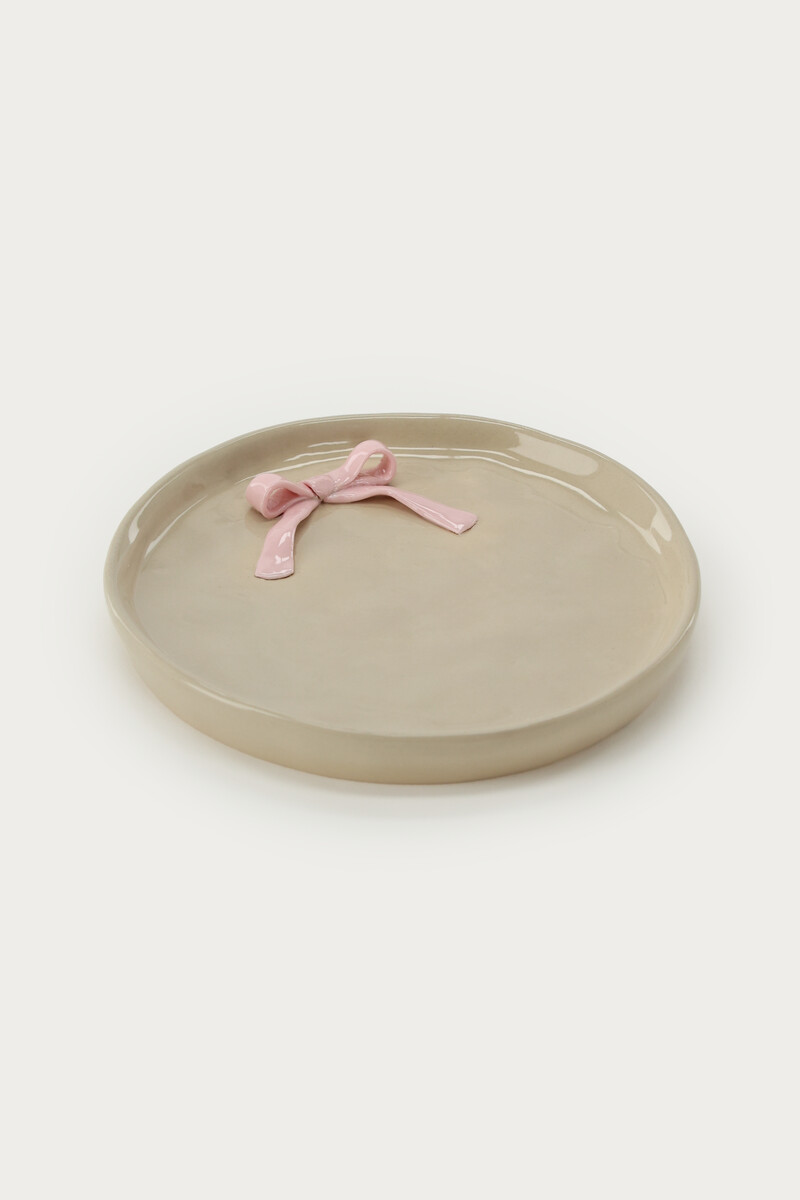 Beige plate with bow | My Jewellery