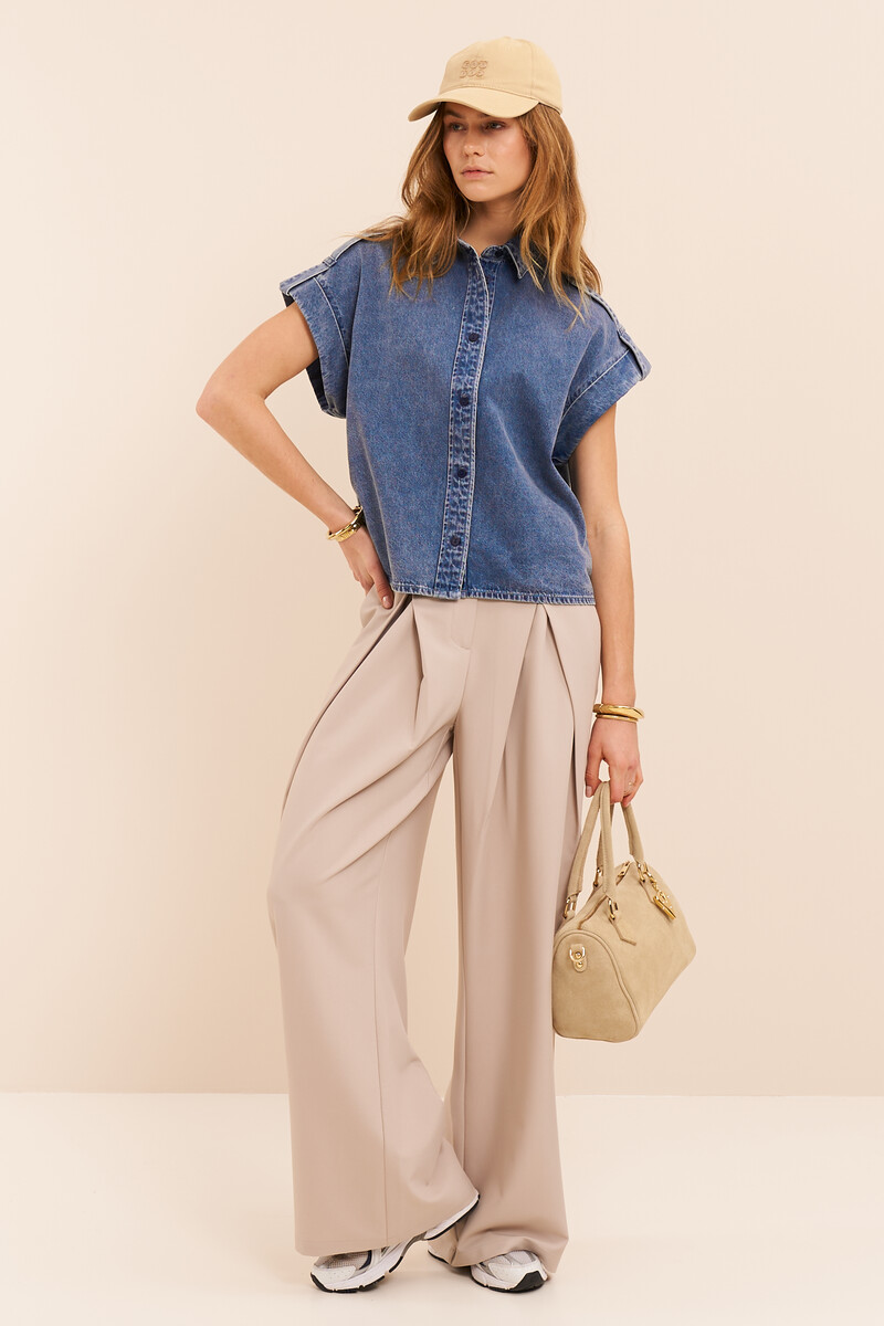 Beige trousers with pleats | My Jewellery