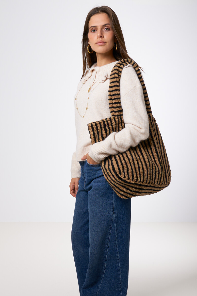 Beige polo sweater with ruffle collar | My Jewellery