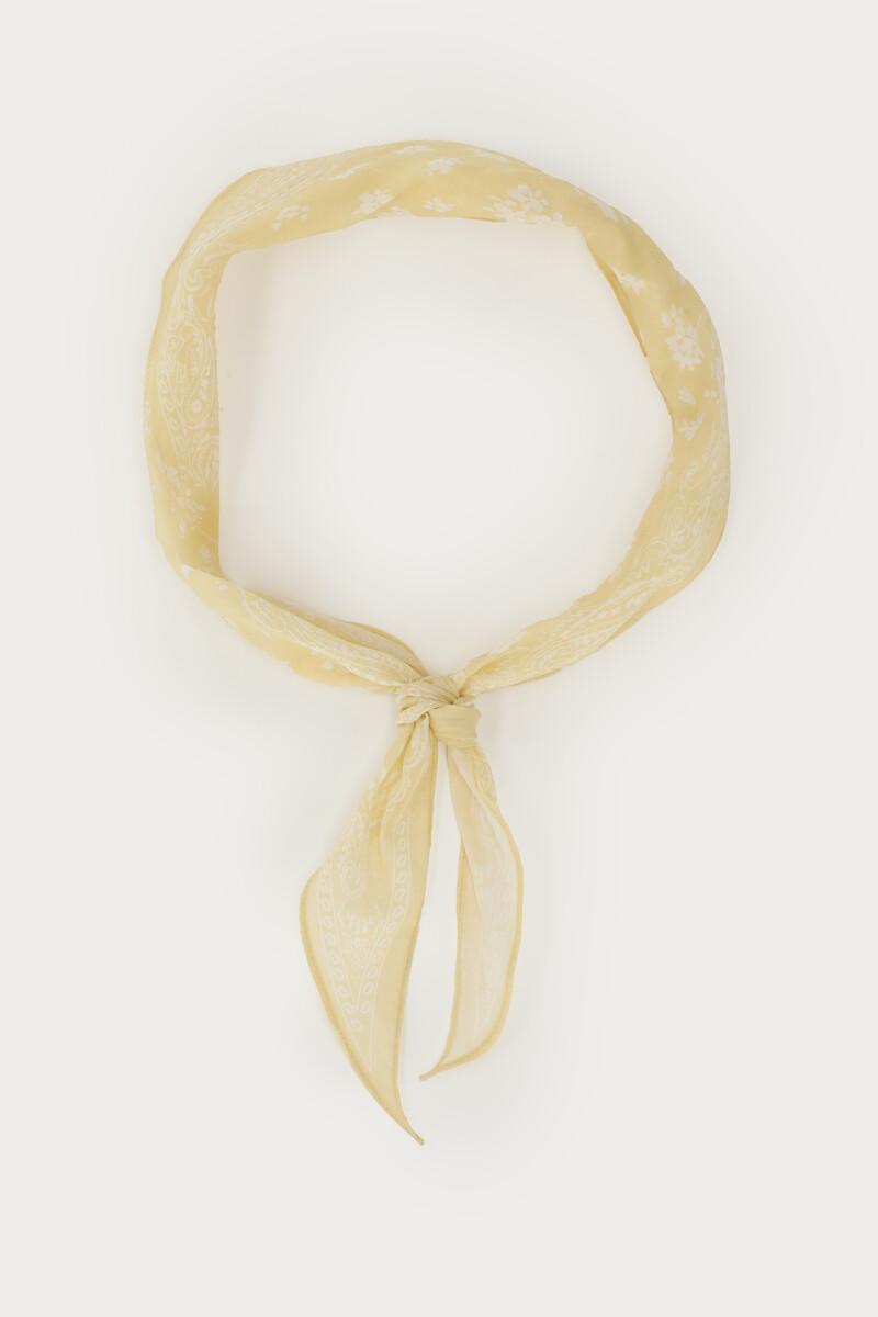 Beige scarf with bandana print | My Jewellery