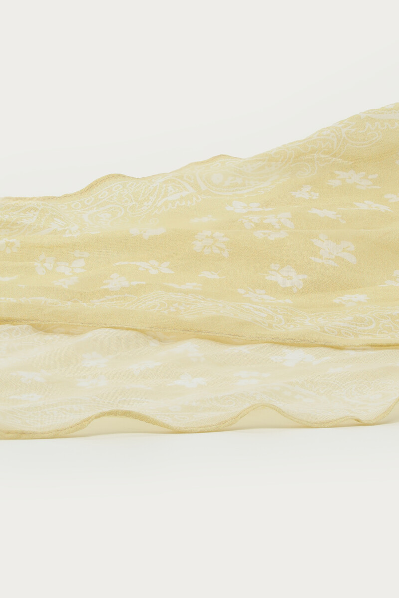 Beige scarf with bandana print | My Jewellery