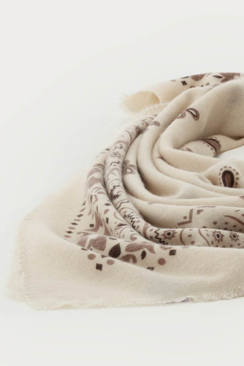 Beige scarf with paisley print | My Jewellery
