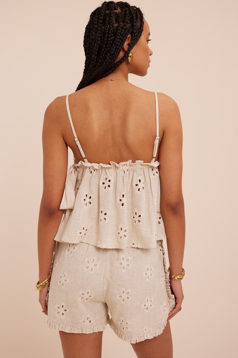 Beige shorts with elasticated waistband and embroidery | My Jewellery
