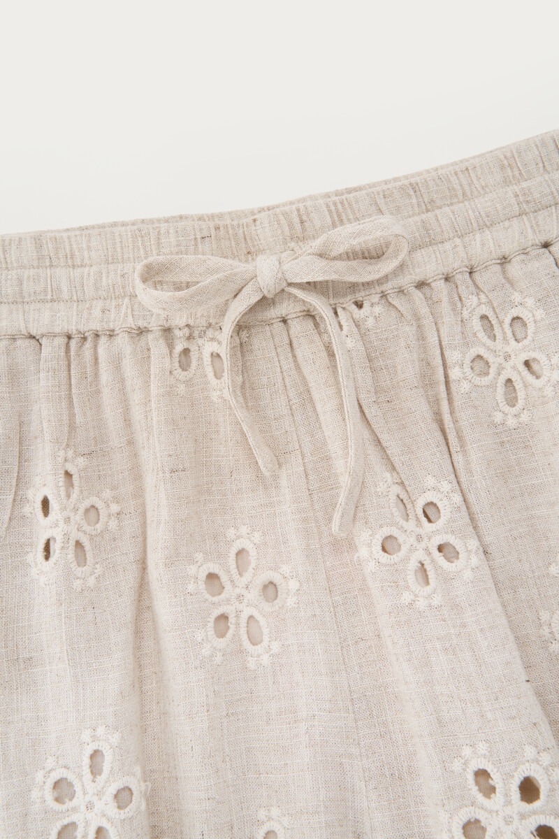 Beige shorts with elasticated waistband and embroidery | My Jewellery