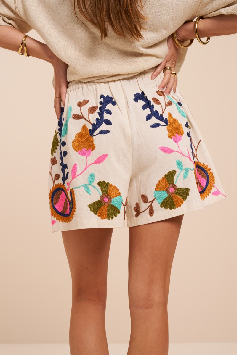 Beige shorts with multicoloured floral embroidery | My Jewellery