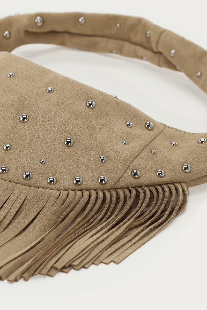 Beige shoulder bag with fringes and studs | My Jewellery