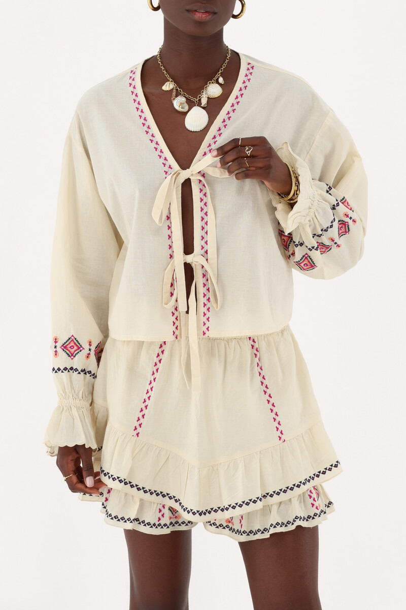Beige skort with embroidery details | My Jewellery