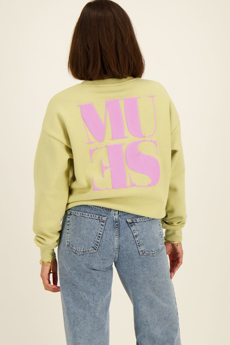 Olivgrüner Pullover 