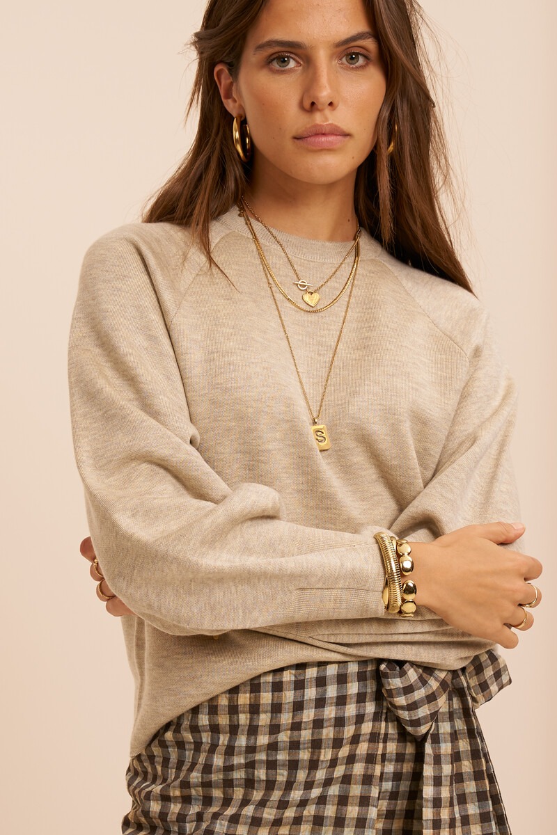 Beige sweater with barrel sleeves | My Jewellery
