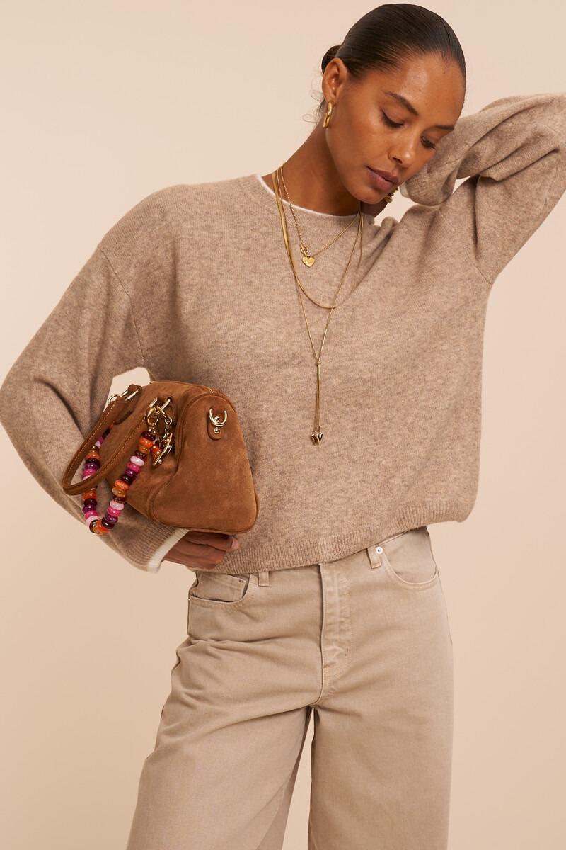 Beige sweater with contrasting neckline | My Jewellery