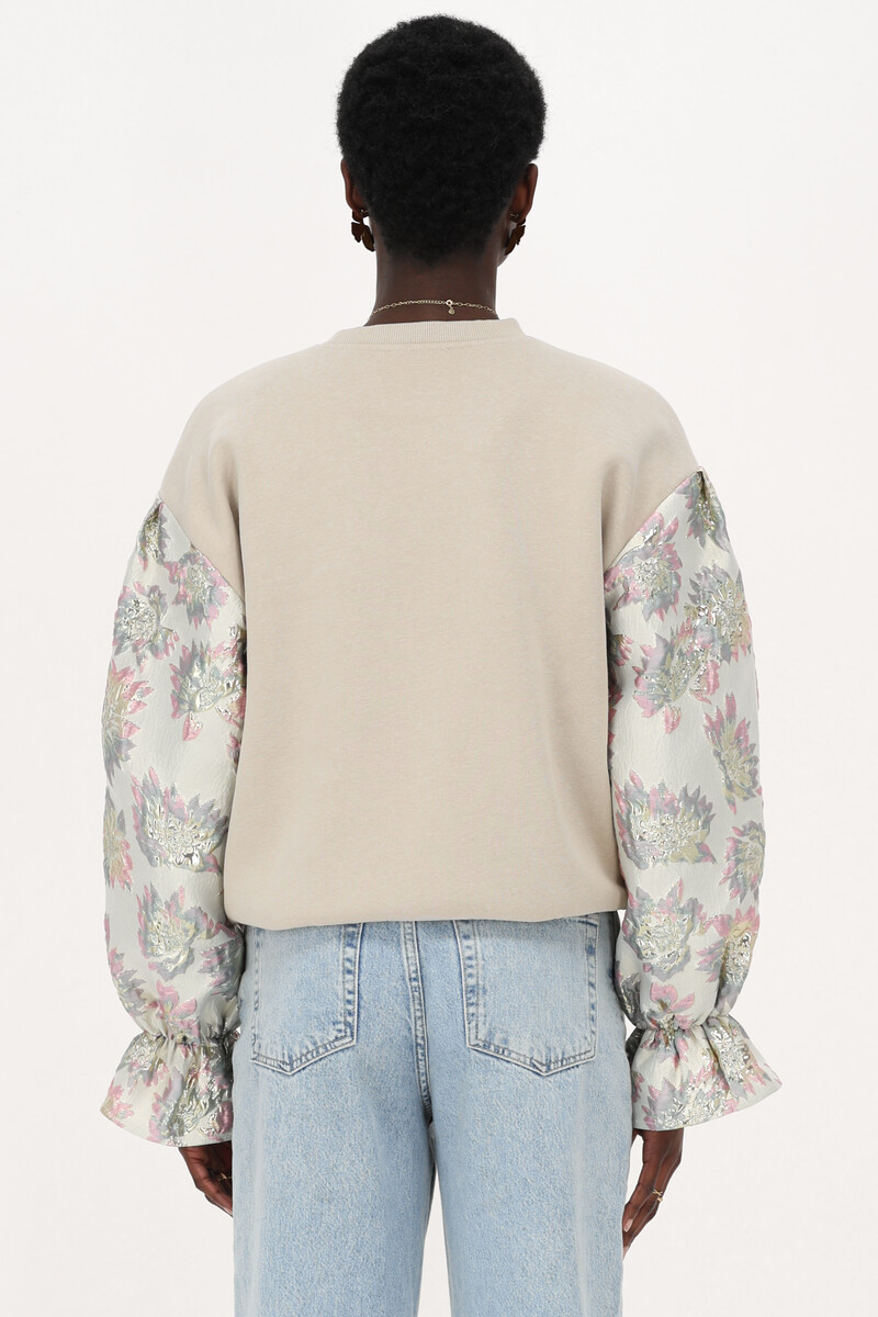 Beige sweater with jacquard sleeves | My Jewellery