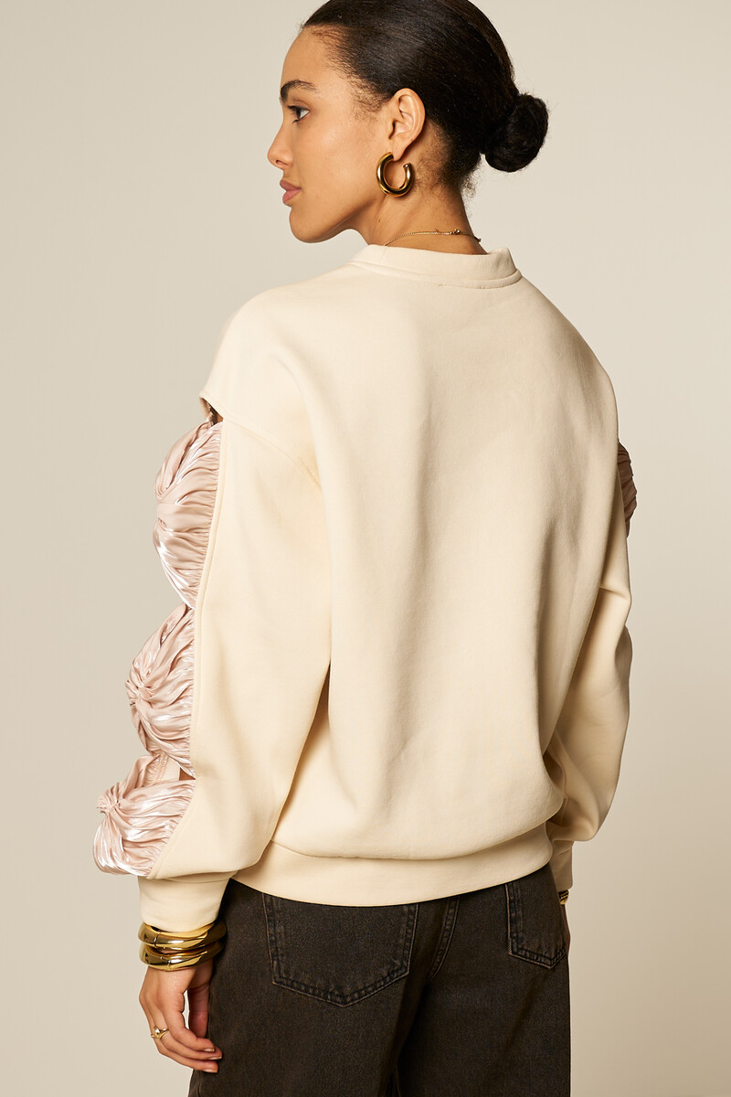 Beige sweater with satin bows | My Jewellery