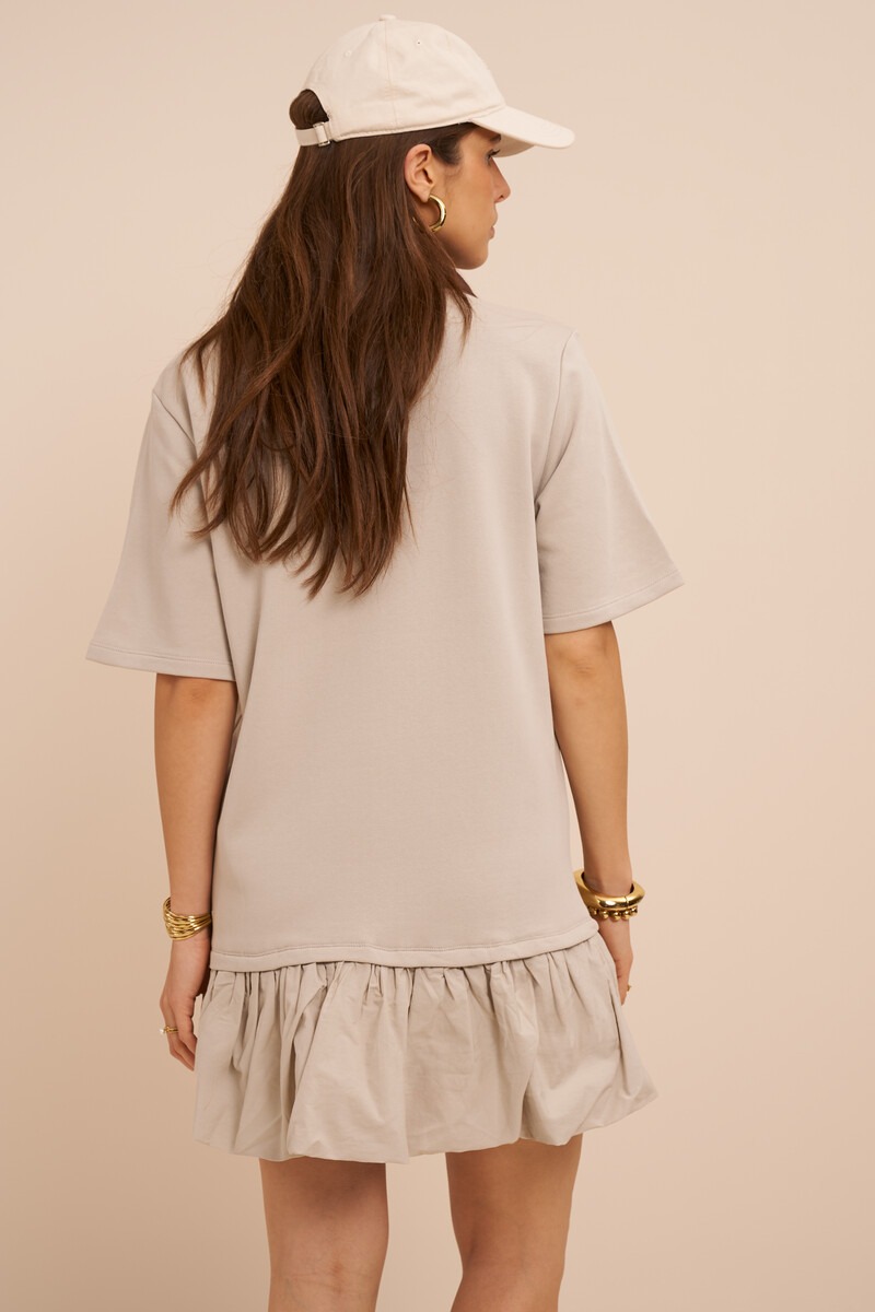 Beige T-shirt dress in balloon look