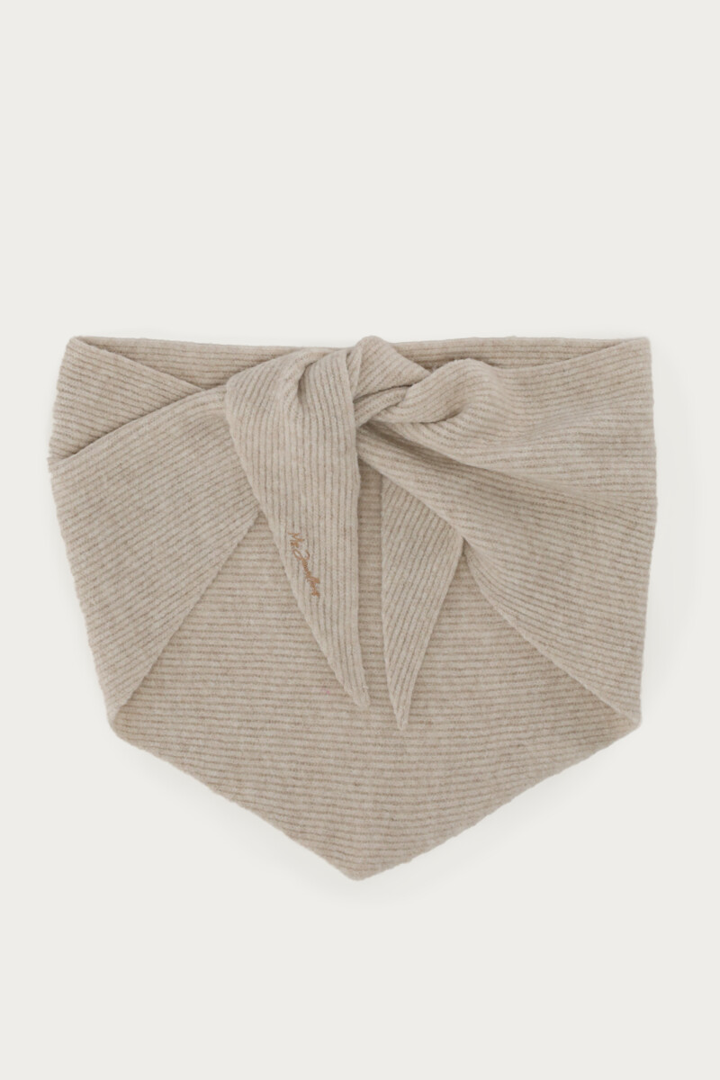 Beige triangle scarf | My Jewellery