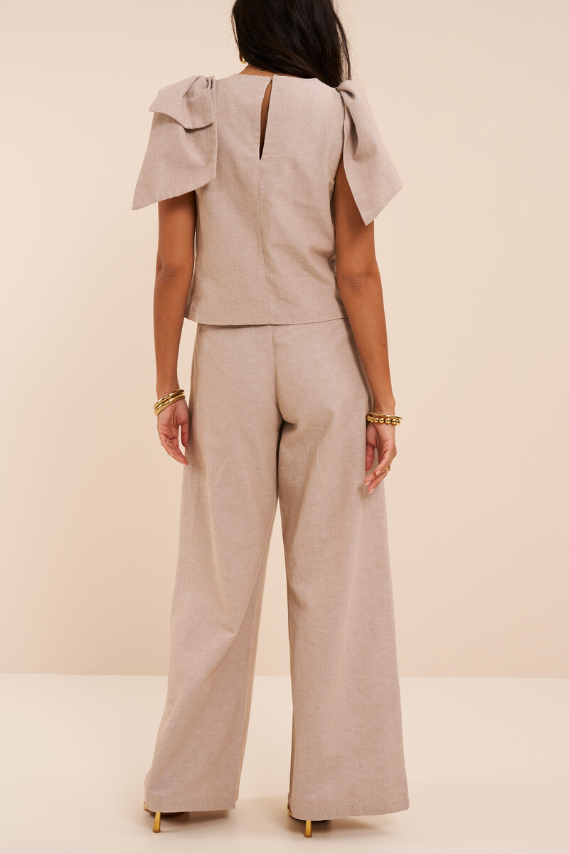 Beige wide-leg trousers | My Jewellery