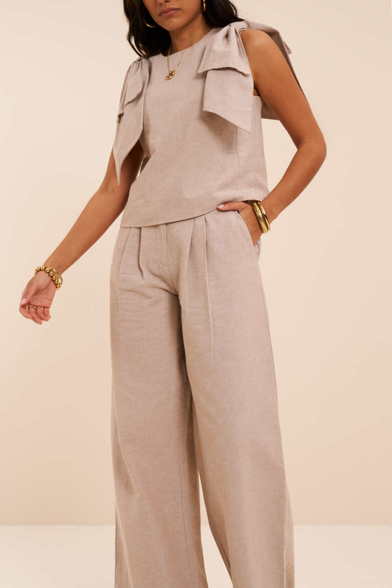Beige wide leg trousers in linen look