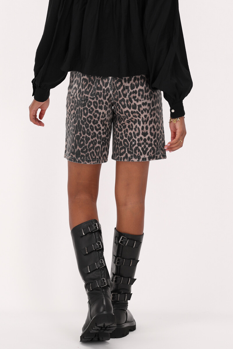 bermuda shorts with leopard print | My Jewellery