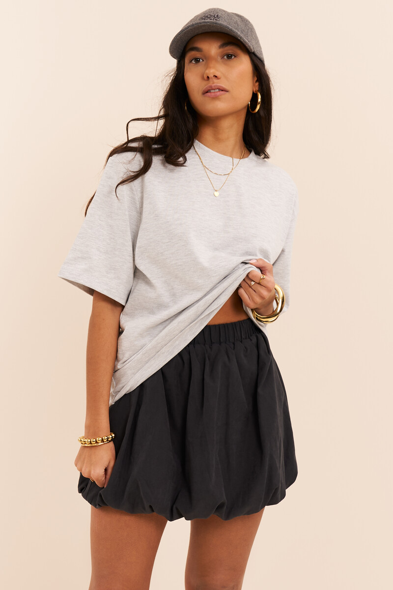 Black balloon skirt with elastic band | My Jewellery