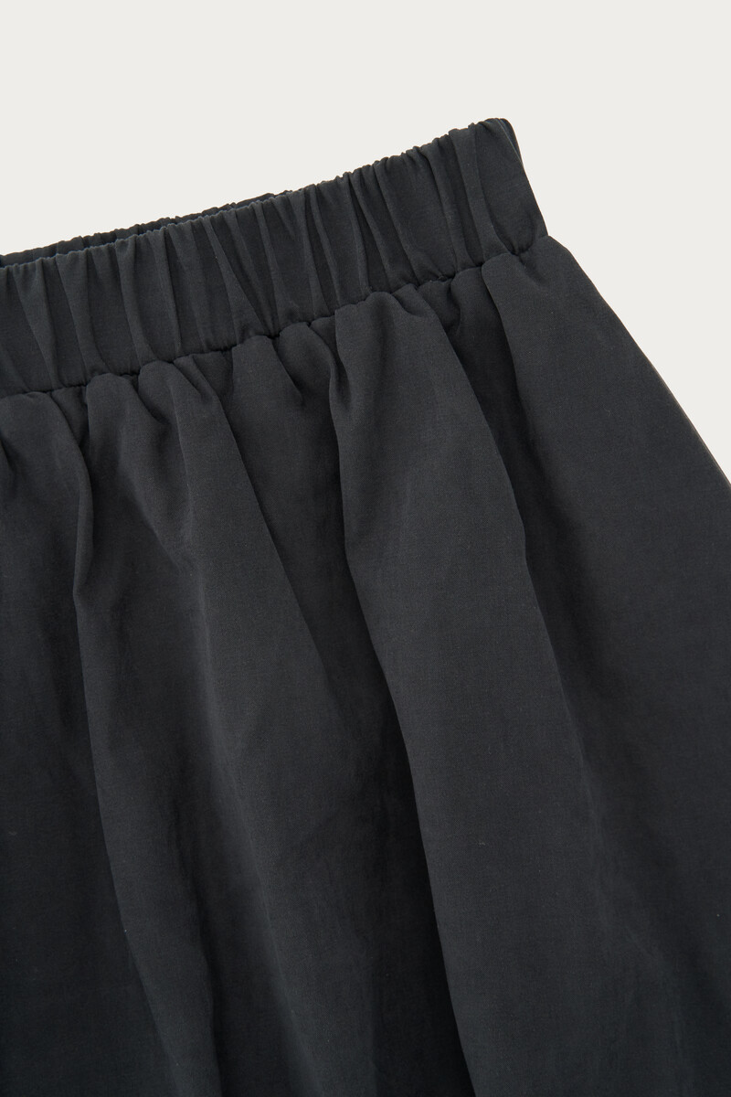 Black balloon skirt with elastic band | My Jewellery