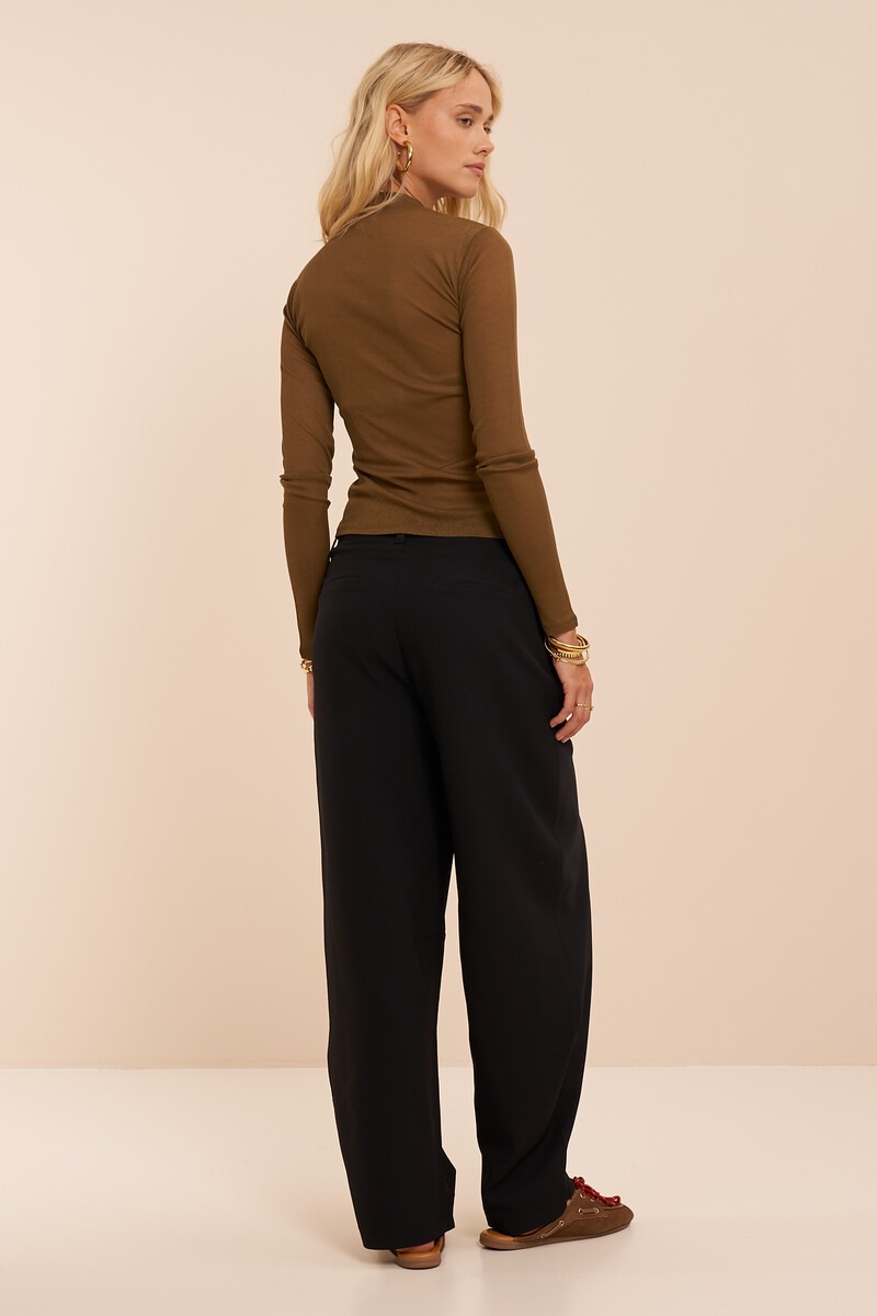 Black barrel trousers with double fastening | My Jewellery