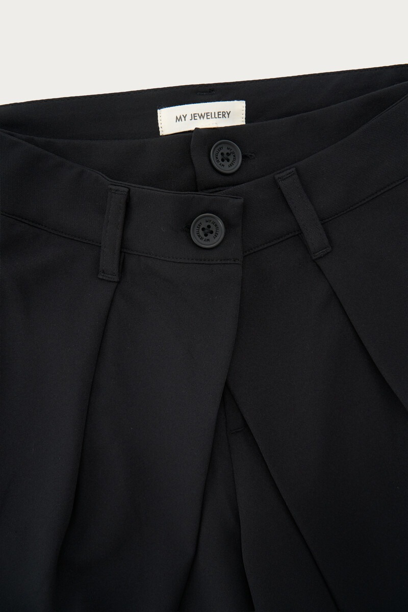 Black barrel trousers with double fastening | My Jewellery