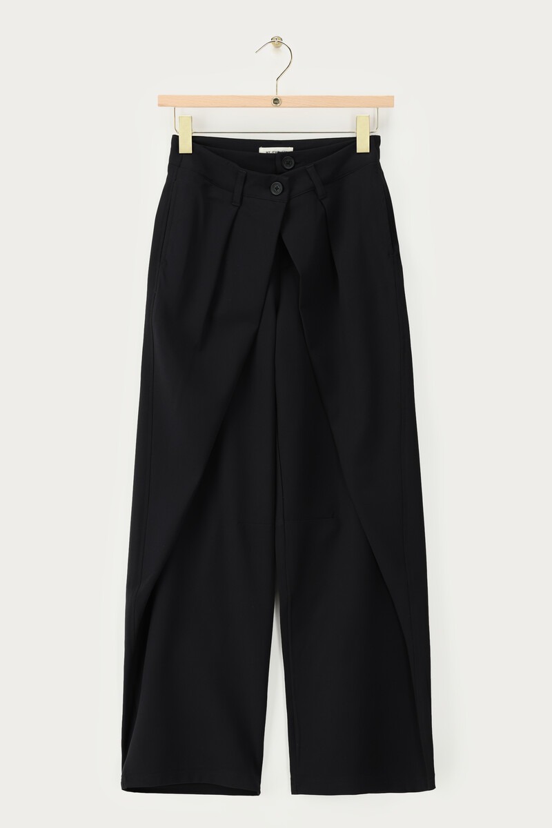 Black barrel trousers with double fastening | My Jewellery