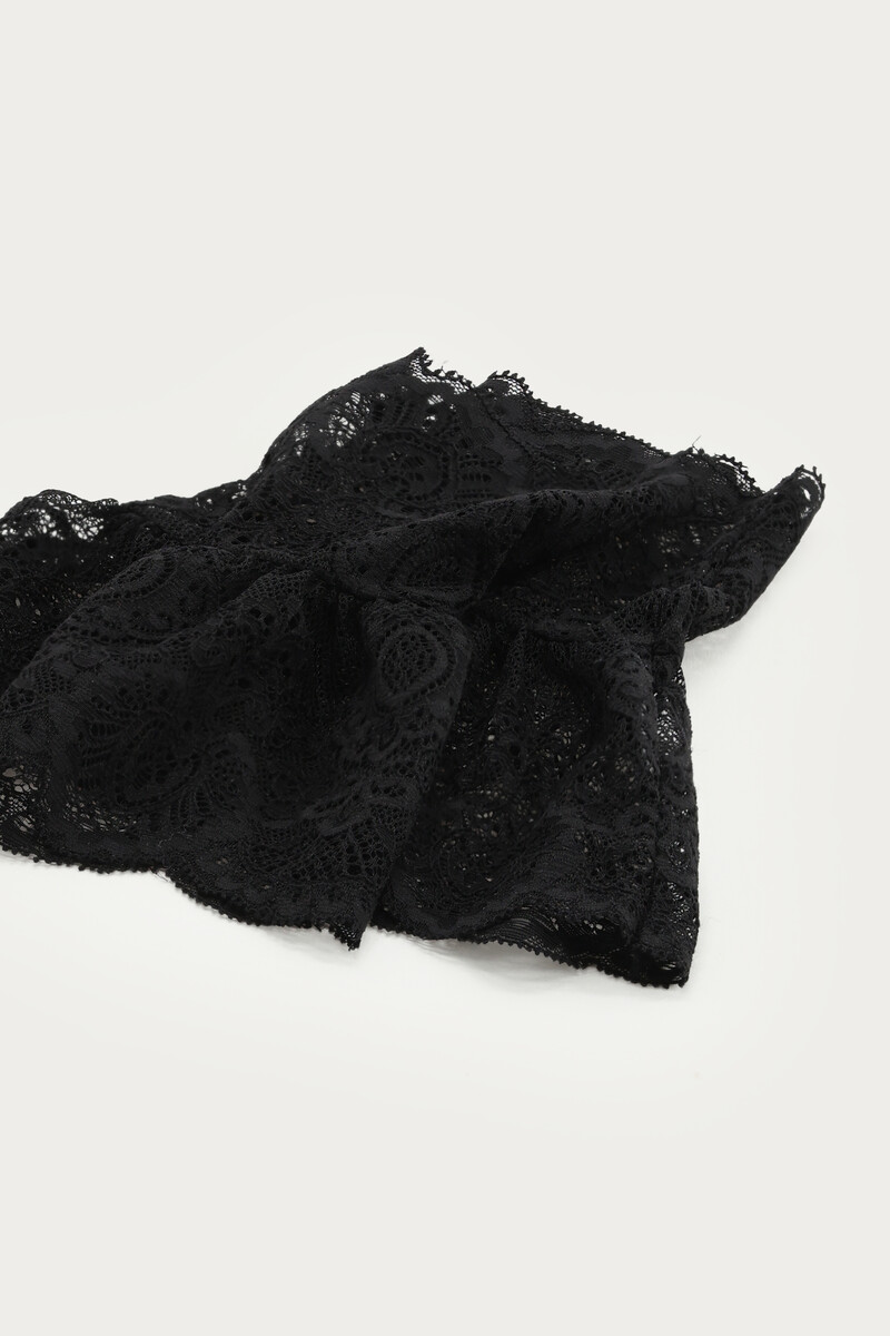Black lace cuffs | My Jewellery
