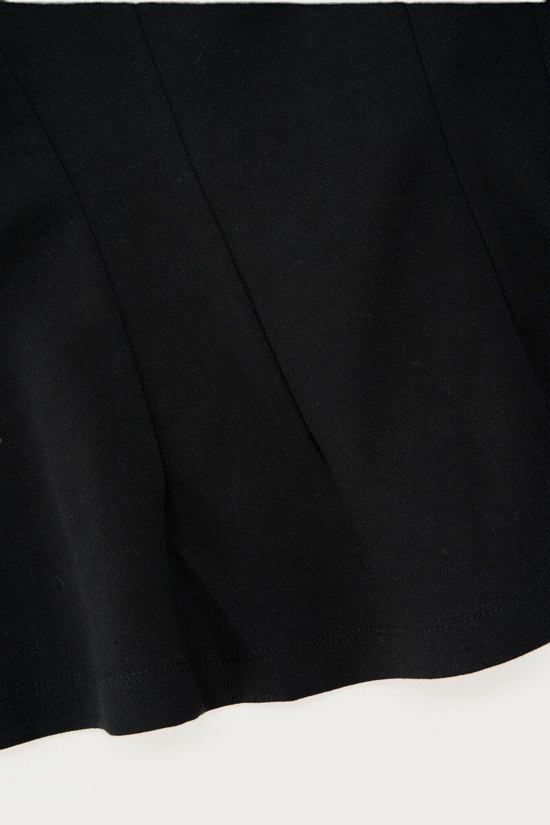 Black sweater with barrel sleeves | My Jewellery