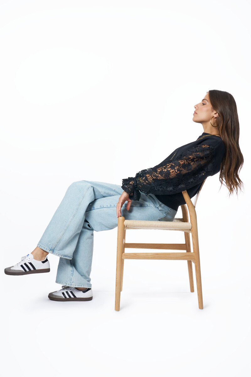 Black sweater with lace long sleeves