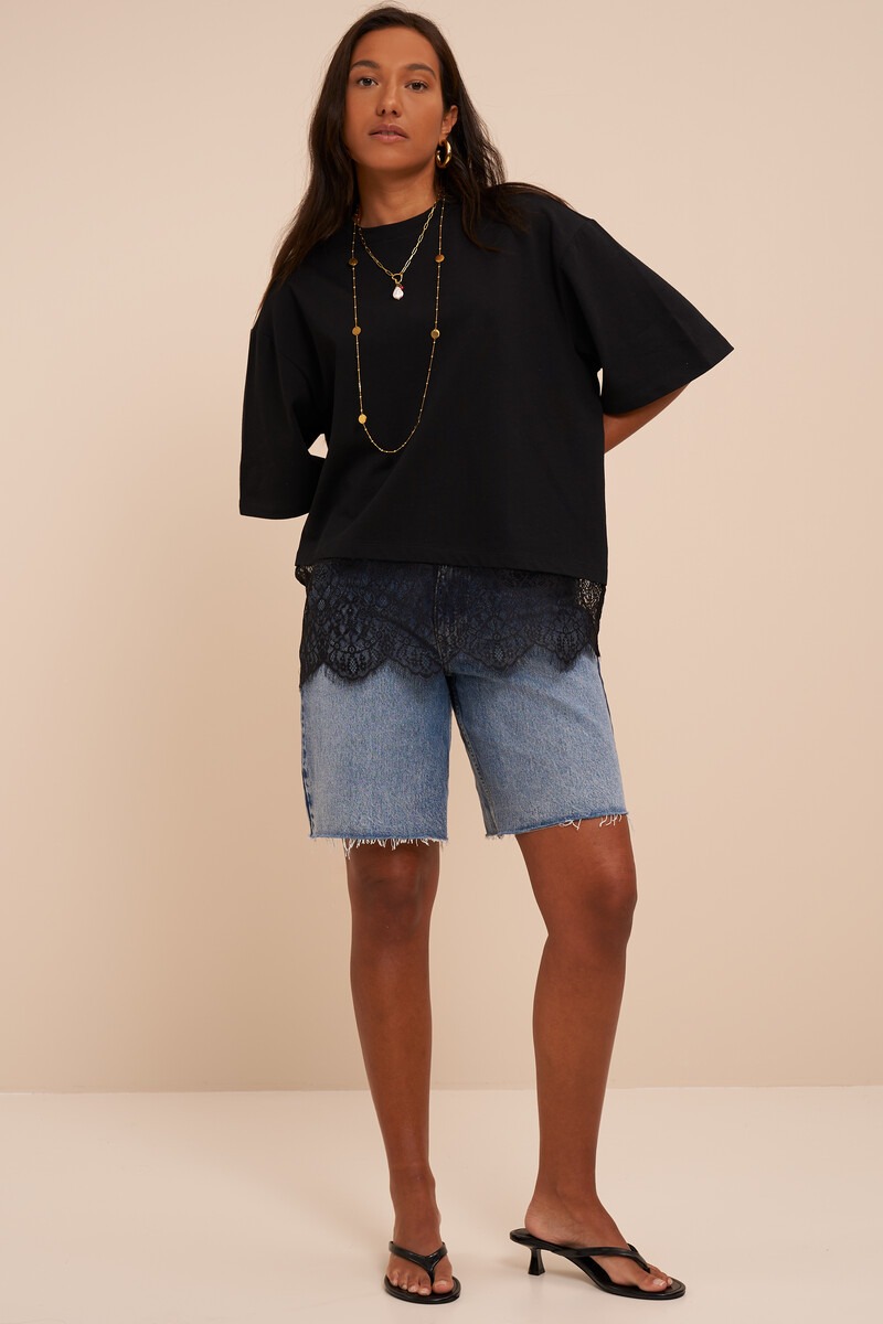 Black T-shirt with diagonal lace details | My Jewellery