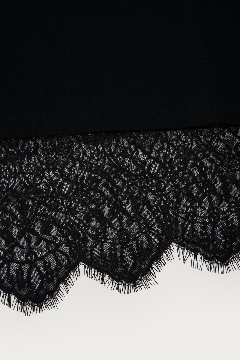 Black T-shirt with slanted lace detailing | My Jewellery