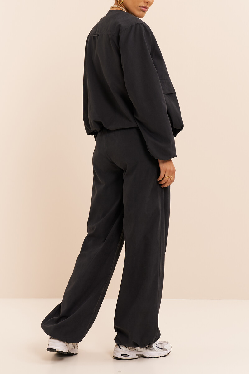 Black trousers with drawstring at the bottom | My Jewellery