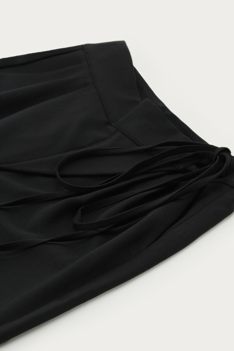 Black trousers with overlap | My Jewellery