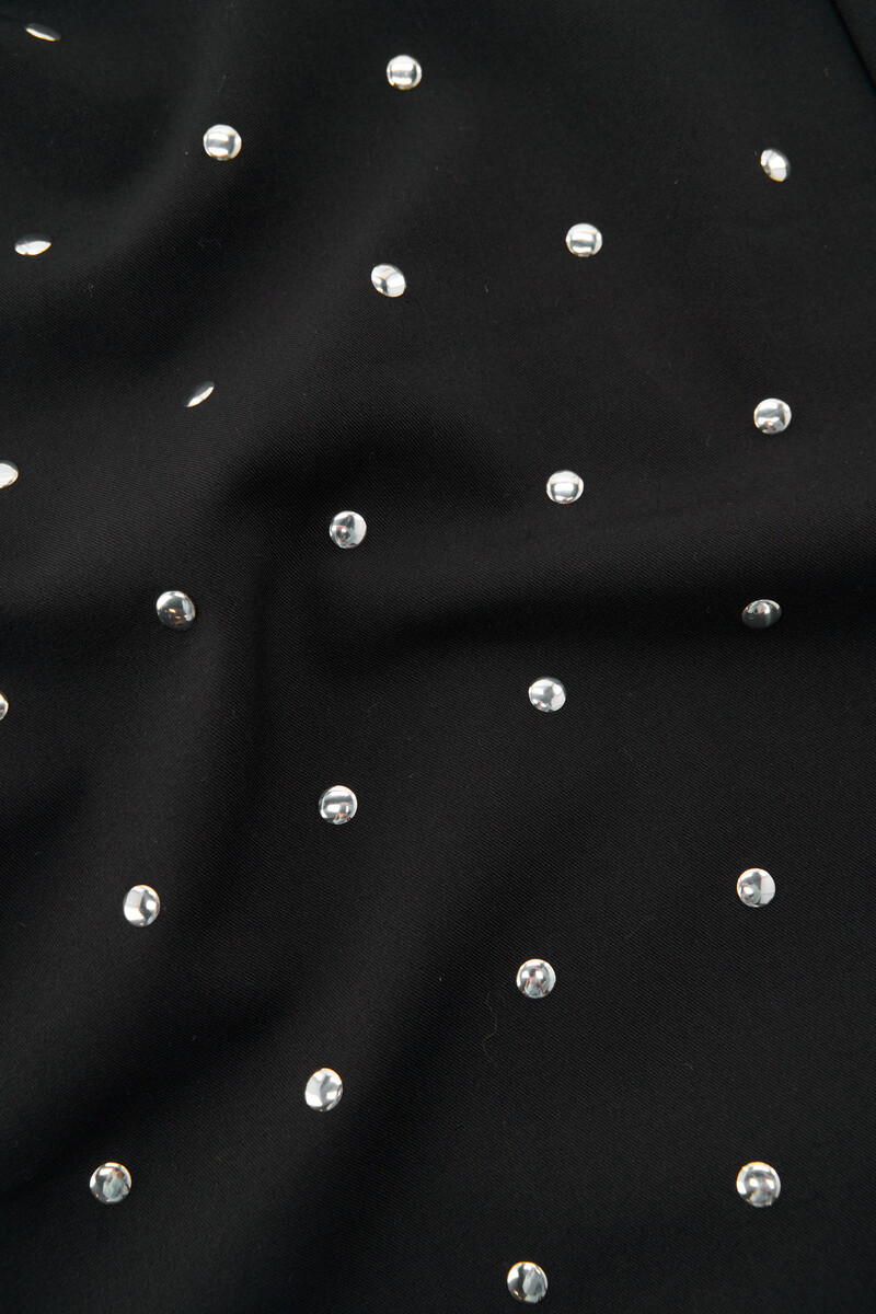Black trousers with silver-coloured studs | My Jewellery
