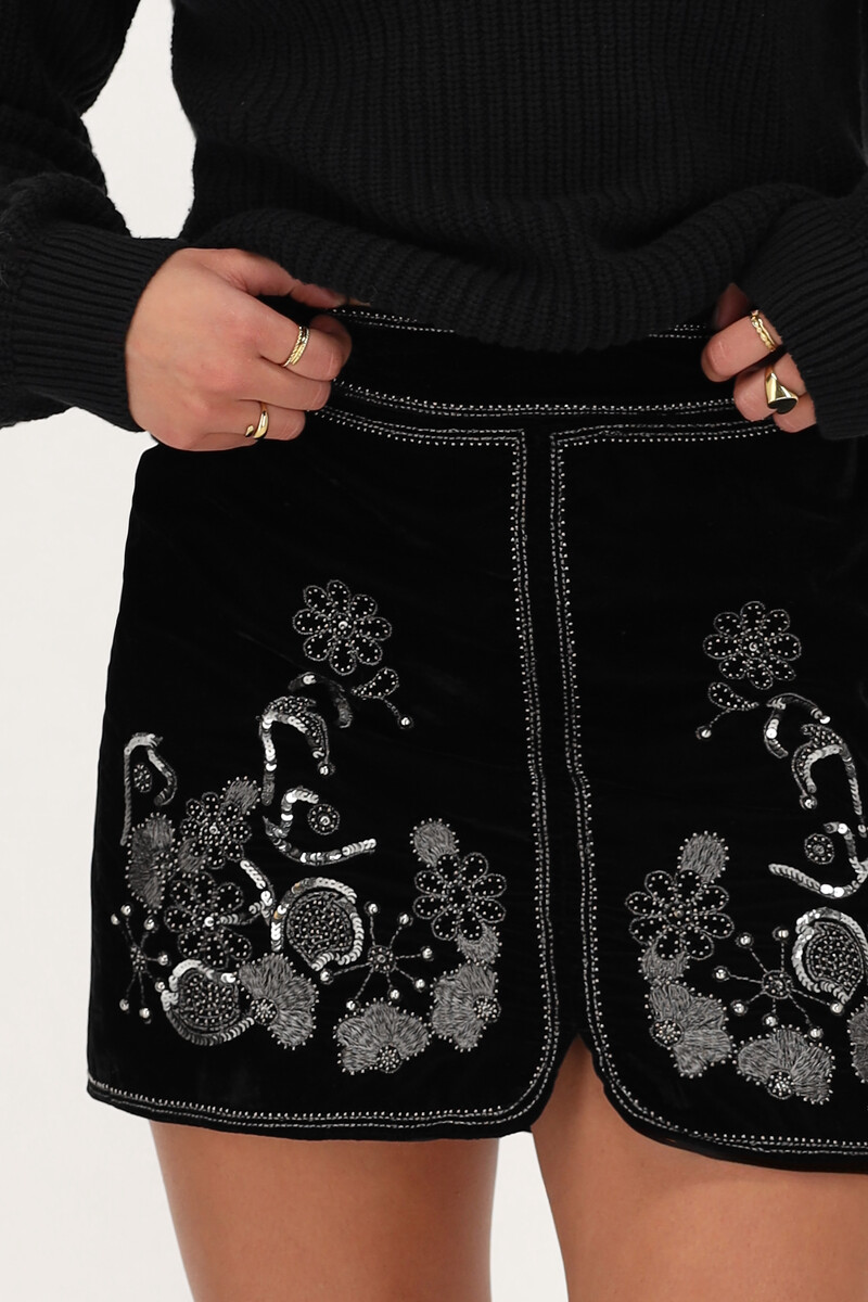 Black velvet skirt with silver embroidery My Jewellery