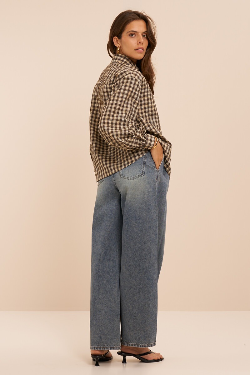 Blue barrel jeans with pleated pockets | My Jewellery