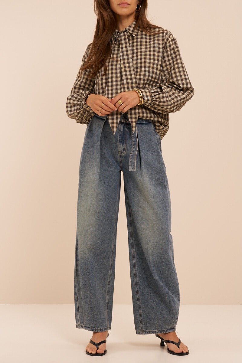 Blue barrel jeans with pleated pockets | My Jewellery