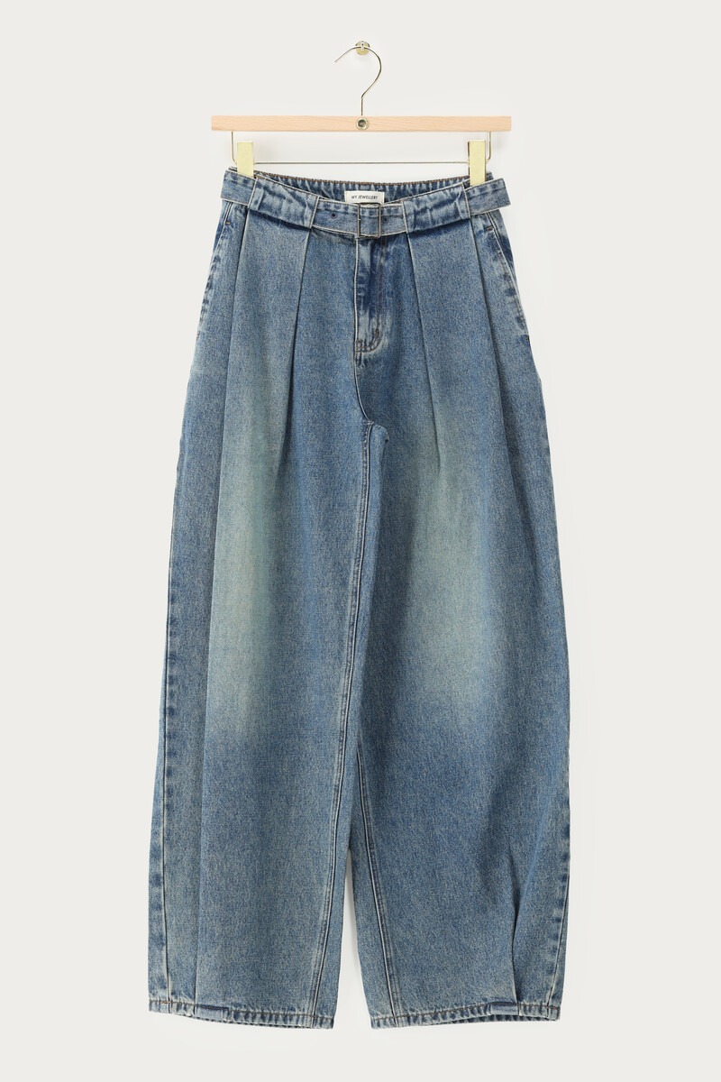 Blue barrel jeans with pleated pockets | My Jewellery