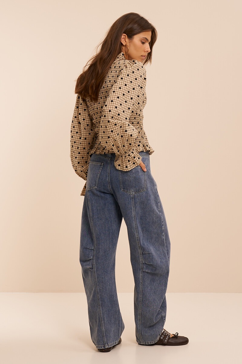 Blue barrel jeans with seams | My Jewellery