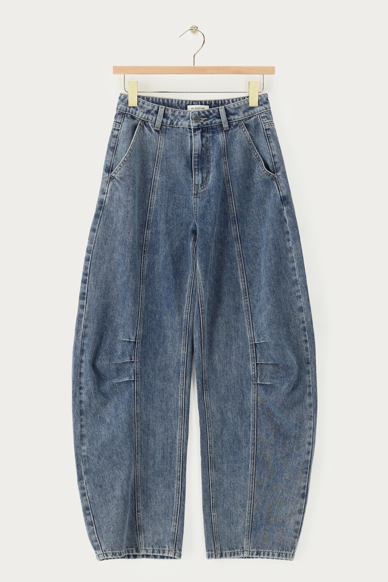 Blue barrel jeans with seams | My Jewellery
